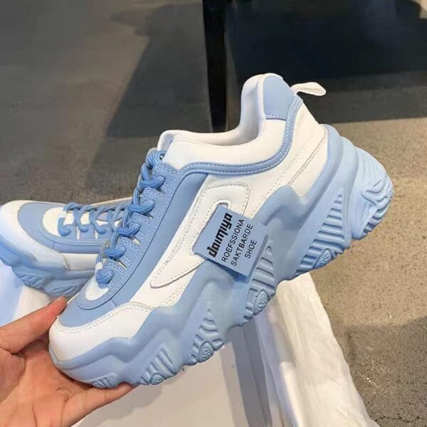 Heightening feet small versatile casual sports shoes