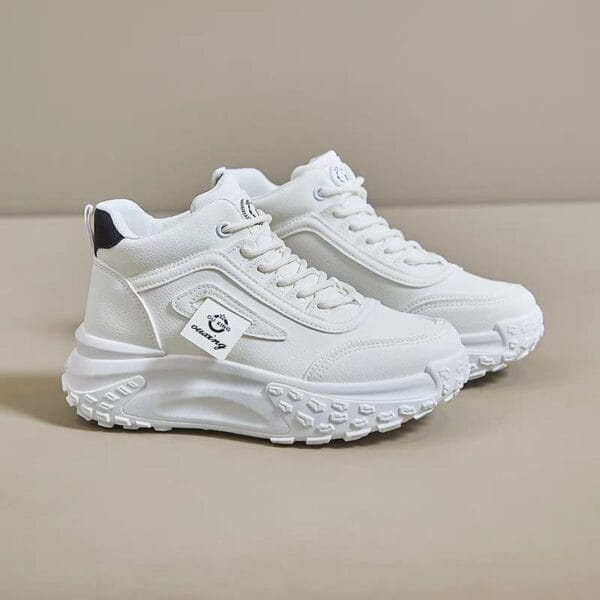 White shoes casual versatile thick-soled sports shoes